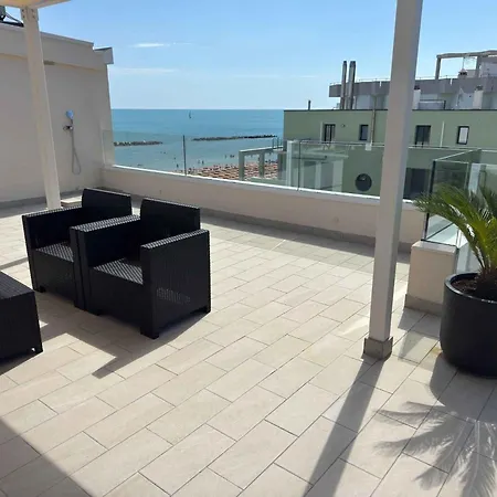 Lägenhet Beachfront In Pesaro-marken 55364