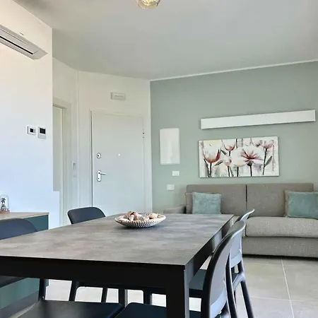 Appartement Beachfront In Pesaro-marken 55364 *